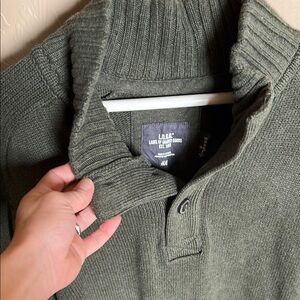 H&M Men’s Green Turtleneck Sweater with Ribbed Texture